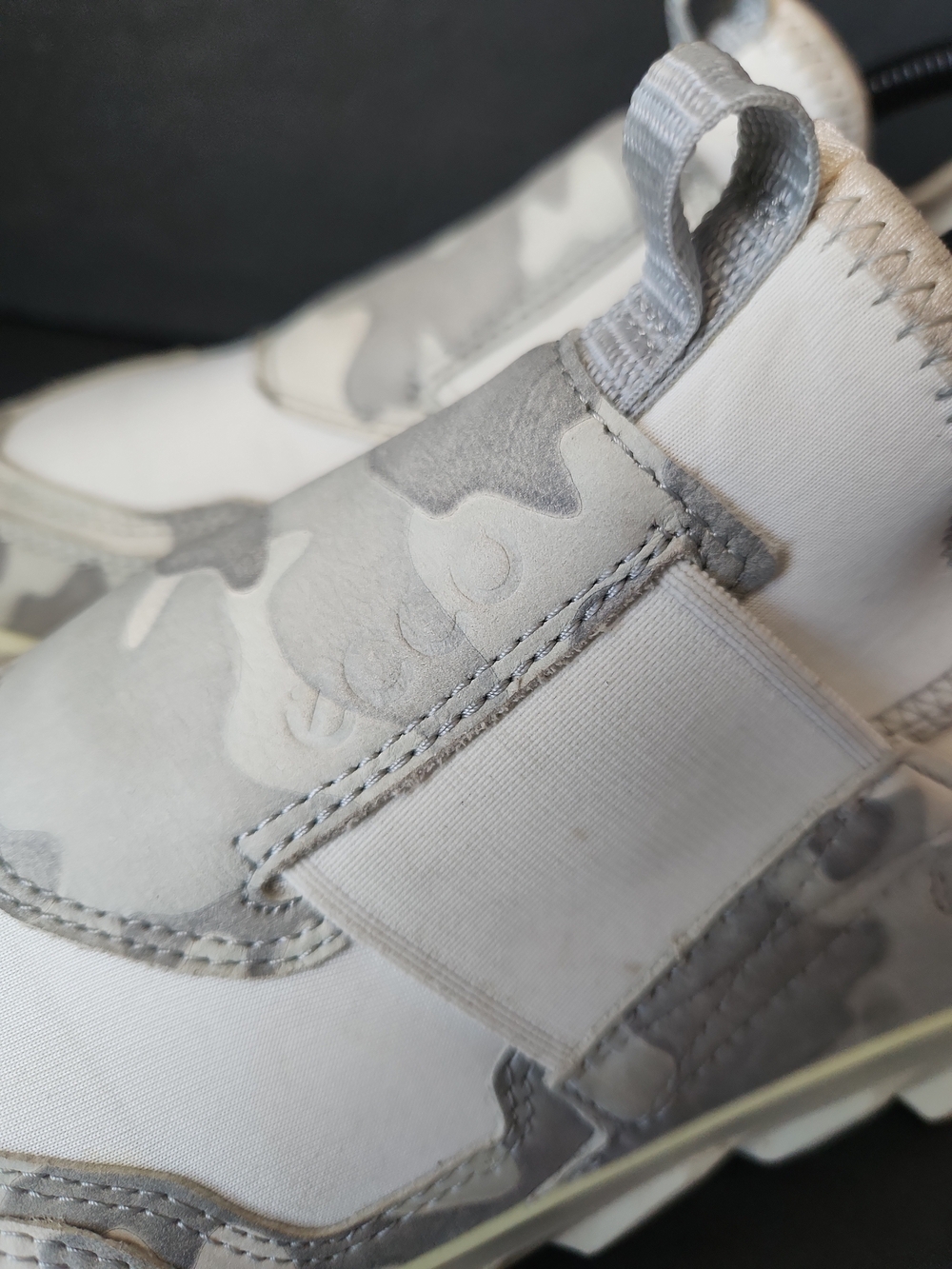 ECCO Sneakers Fluidform Women Size 8-8.5 Camouflage Low Slip On - Picture 3 of 10